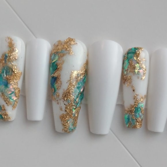 White/aqua and Gold flake Geode gem press on nails pPN44 - Picture 6 of 7